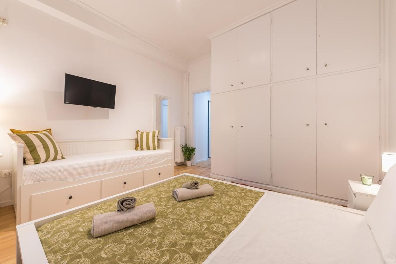 Apartment At Megaro Mousikis St Semi Basement 1Bed 2 Pers Athens Luaran gambar